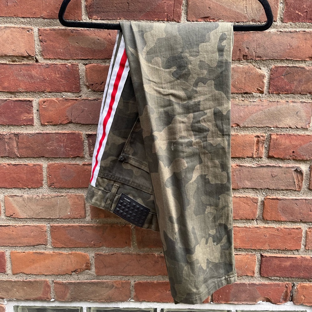 RARE I.N.C Camo Jean